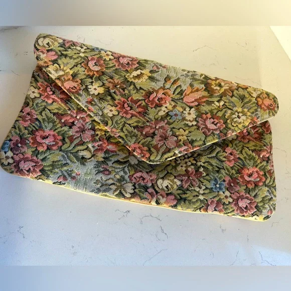 Vintage‎ Tapestry Floral Purse Large mint condition. - Picture 9 of 11